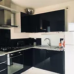 Apartment Sous Le Soleil Vue Mer, Parking Inclus , Clim ,wifi Collioure