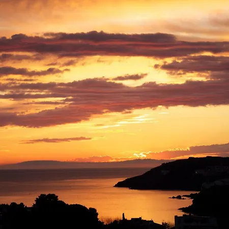Sous Le Soleil Vue Mer, Parking Inclus , Clim ,wifi Apartment Collioure